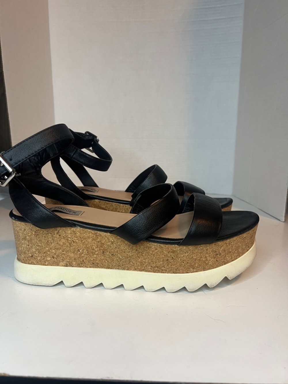 Steve Madden Kirsten Black Cork Platform Sandals with White Outsole sz 11